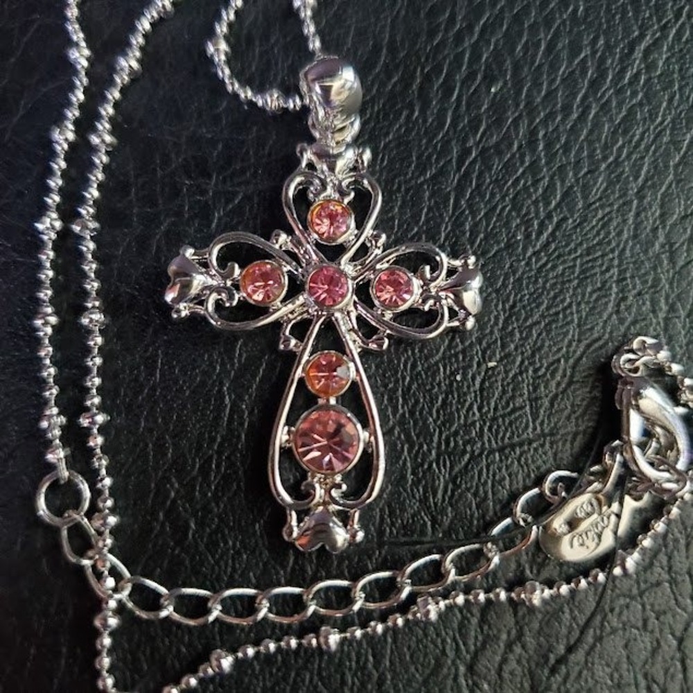 Cookie Lee Pink Rhinestone Filigree Cross Pendant Necklace Filigree Y2K Gothic - Picture 6 of 8